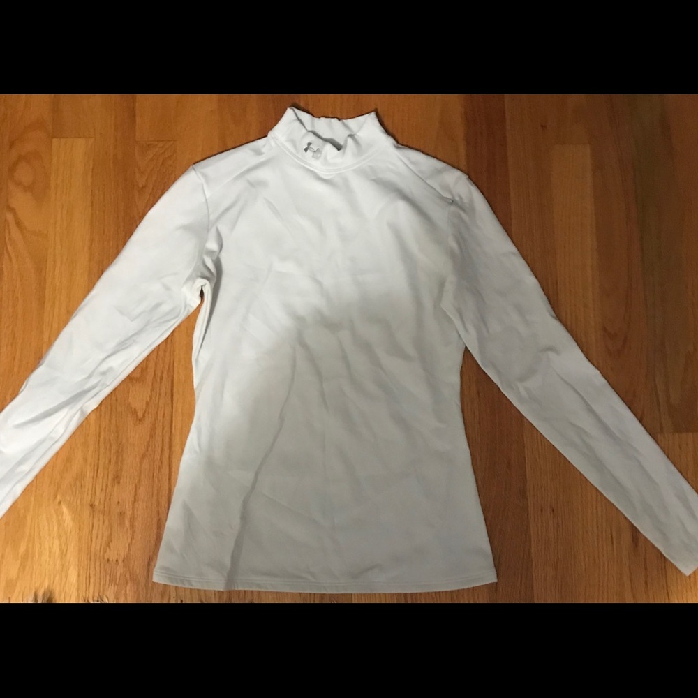 long sleeved under armour thermal